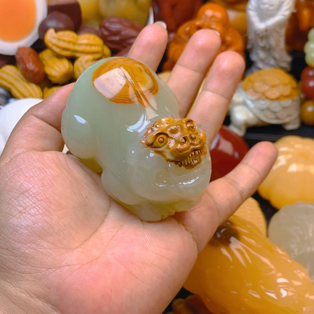 角*新疆五彩石貔貅