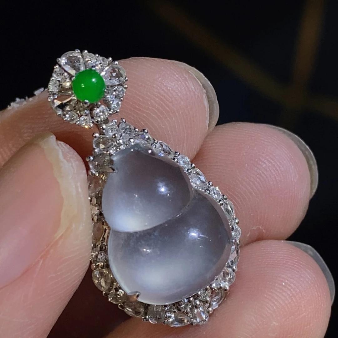 翡翠18K金镶嵌颈饰天然缅甸A货翡翠