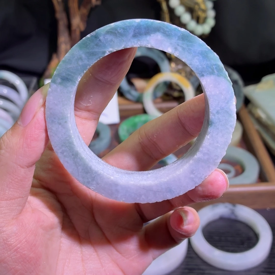 定制翡翠未镶嵌天然翡翠A货毛胚手镯