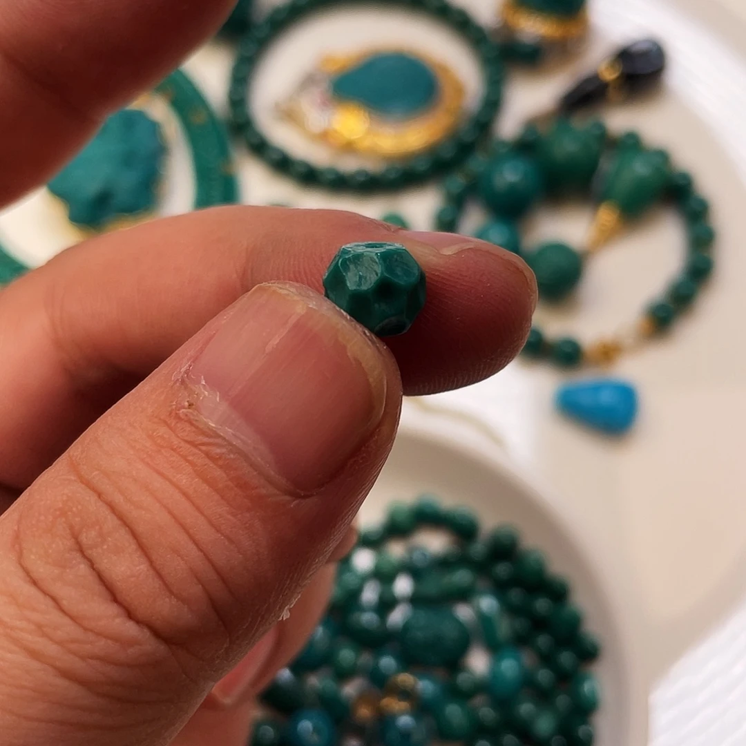 绿松石未镶嵌原矿绿松石