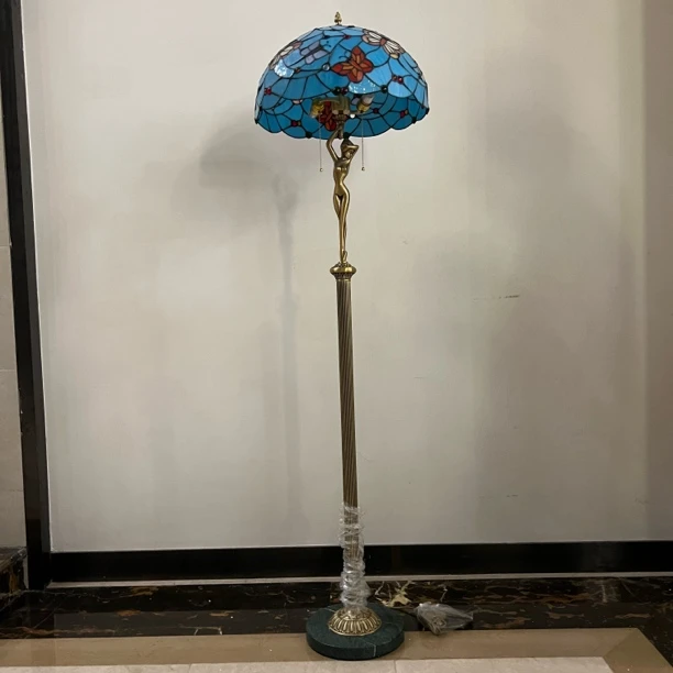 【本尼家】B43装饰台灯46*46*168cm