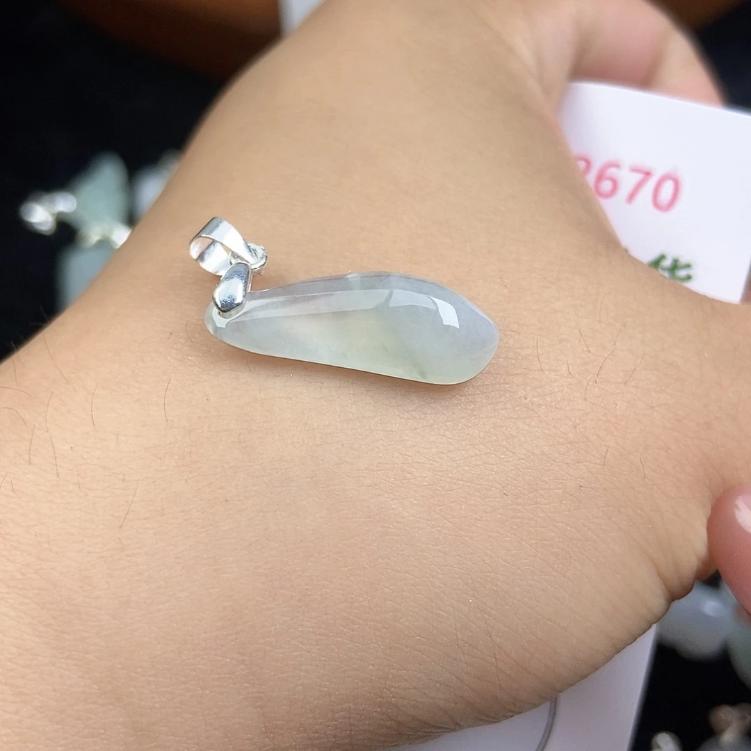 翡翠未镶嵌颈饰天然