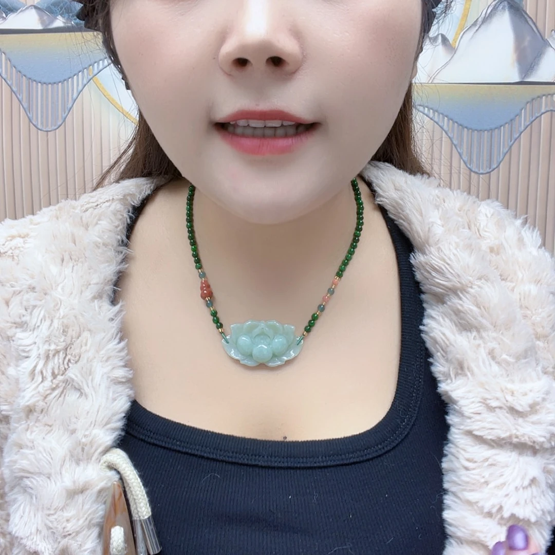 翡翠未镶嵌颈饰项链