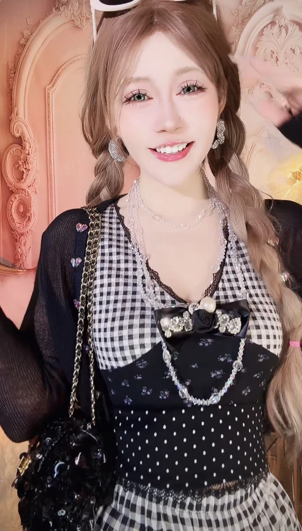 【崔】D0054 春季针织内搭蕾丝吊带背心辣妹黑白格v领短款无袖上衣