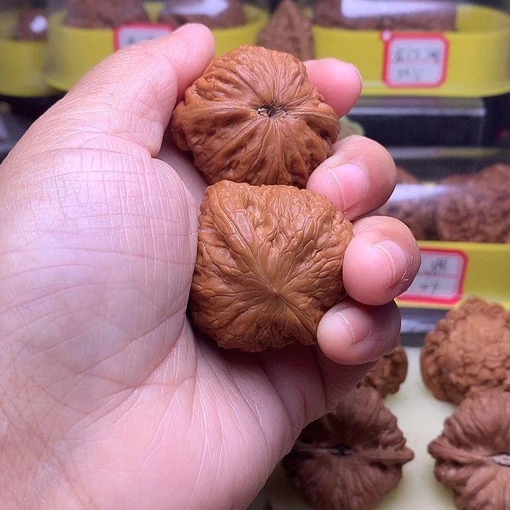 文玩核桃吊坠.****。铁锤