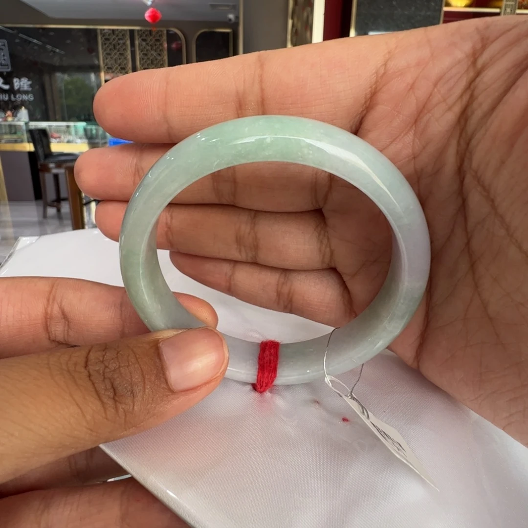 翡翠手镯未镶嵌春彩5354