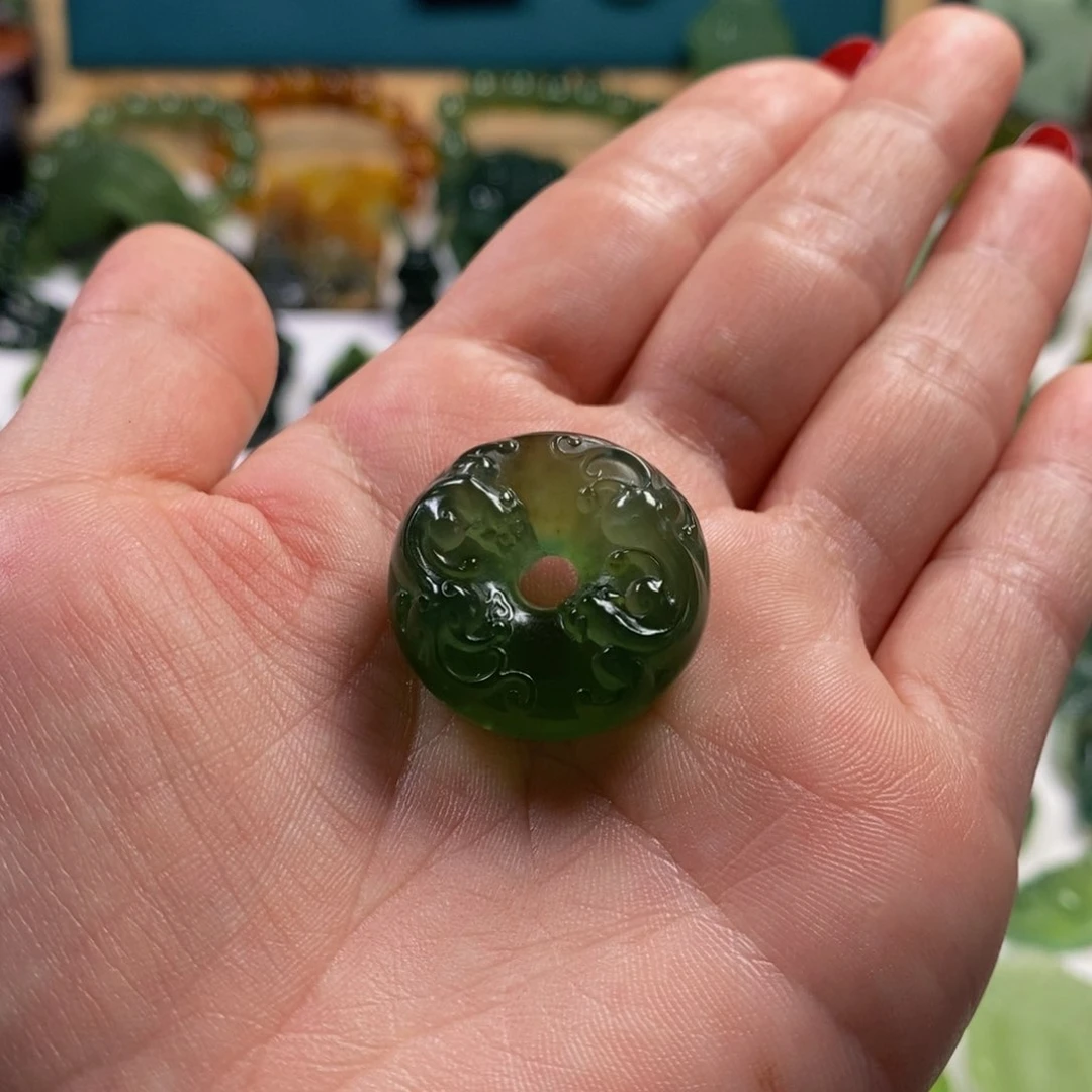 蛇纹石玉颈饰未镶嵌欢*