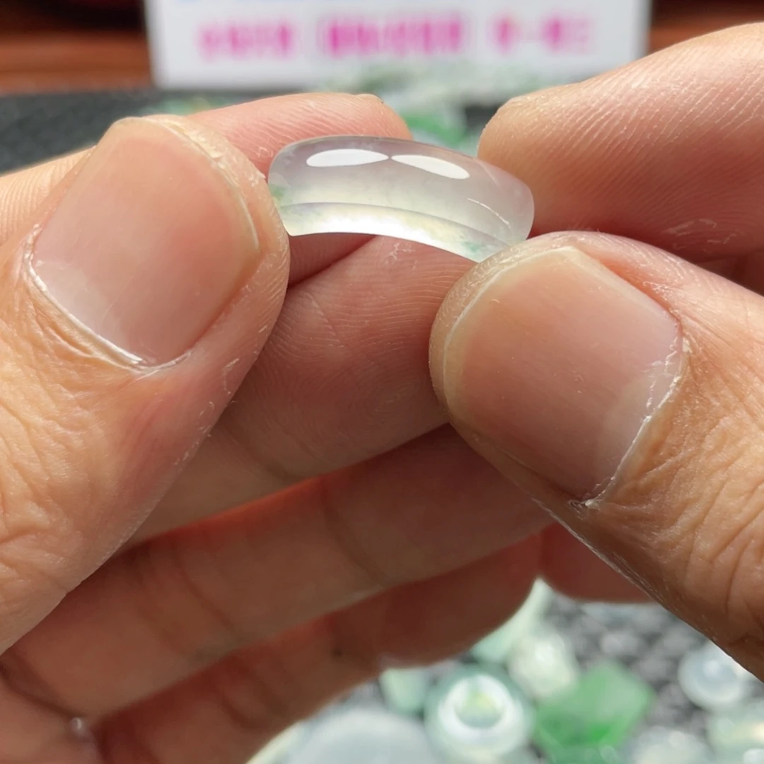 翡翠颈饰未镶嵌许**子翡翠