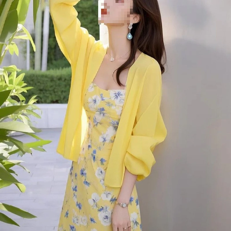 碎花雪纺连衣裙女2025夏修身显瘦减龄海边渡假开衫吊带裙子两件套