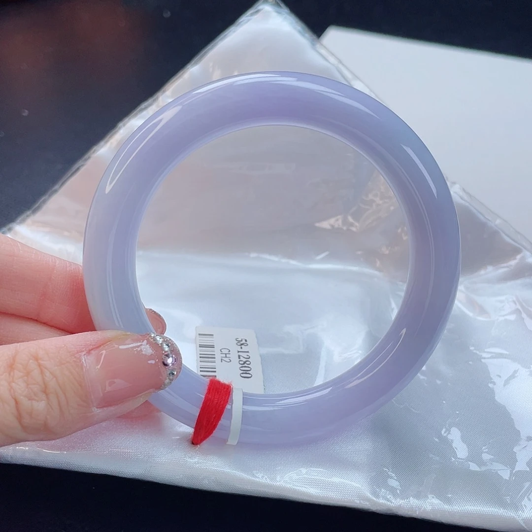 翡翠手镯未镶嵌翡翠