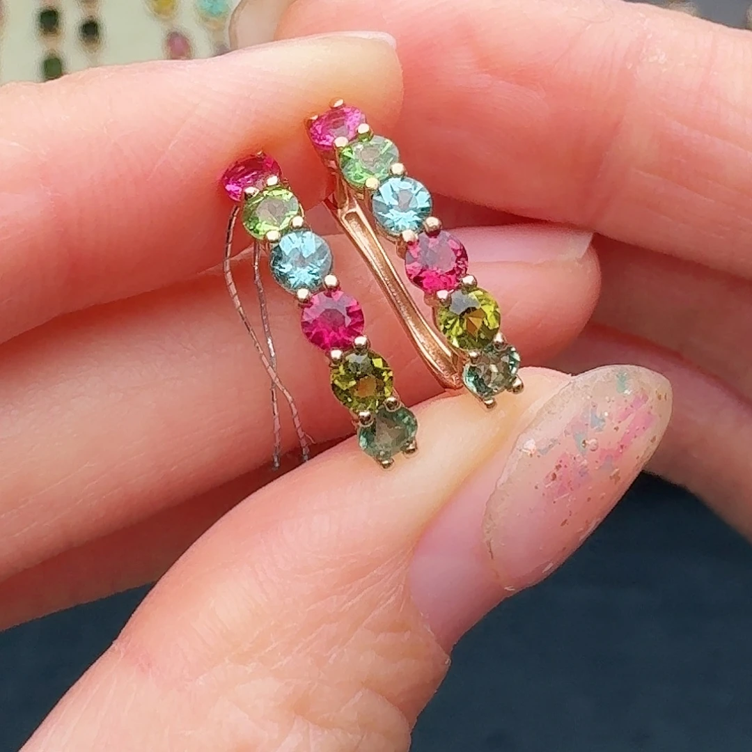 耳扣18K金镶嵌碧玺