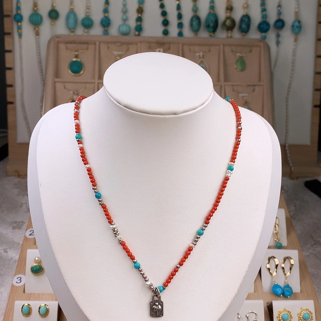 绿松石未镶嵌颈饰