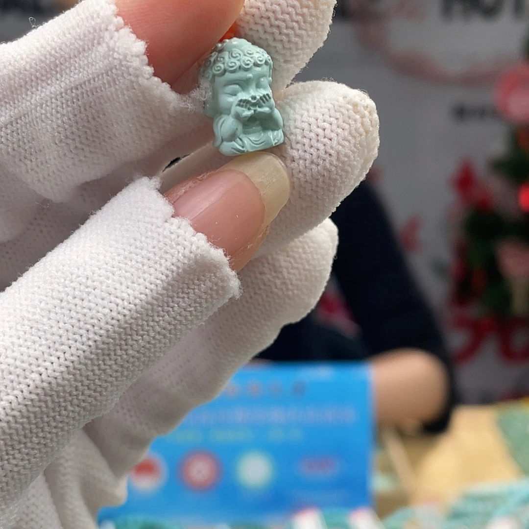 绿松石未镶嵌挂件