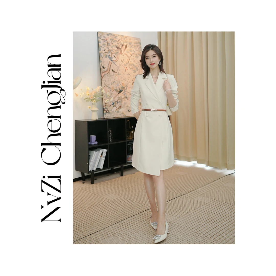 女子成鉴 米白色双排扣气质长袖连衣裙正式场合职业装裙子 D-Q824