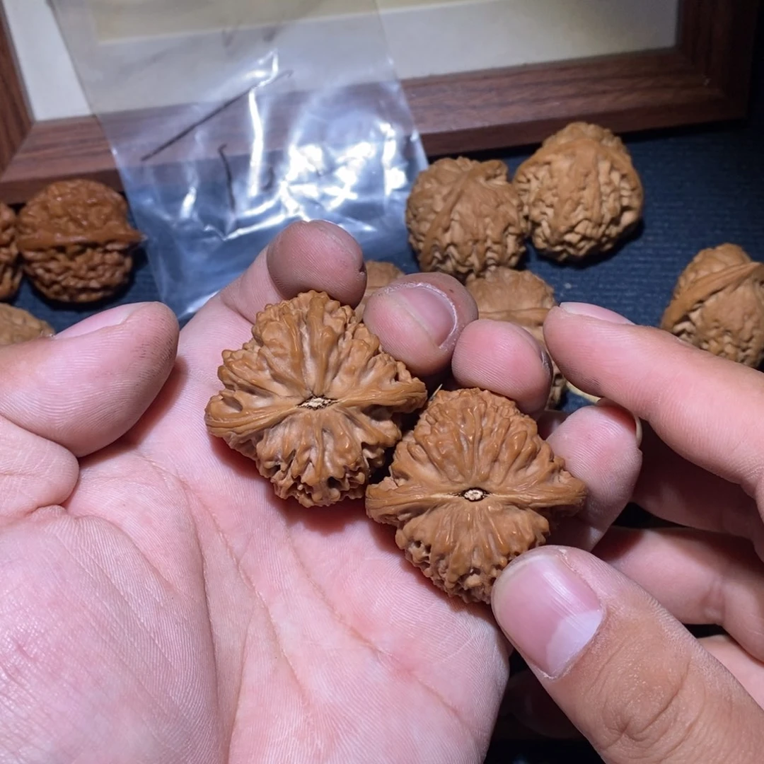 文玩核桃吊坠南疆石