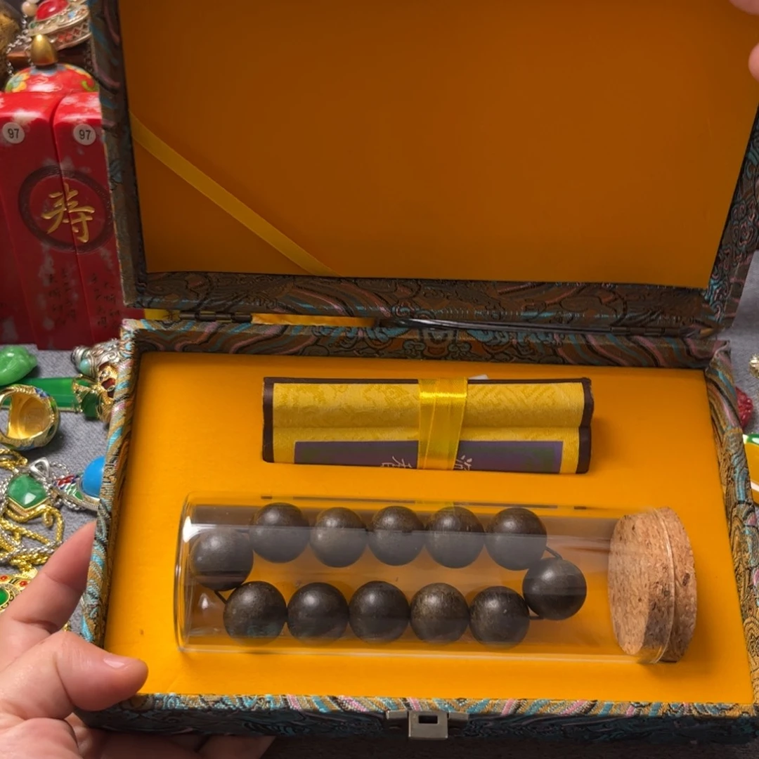 大叶紫檀（黑酸枝木类）