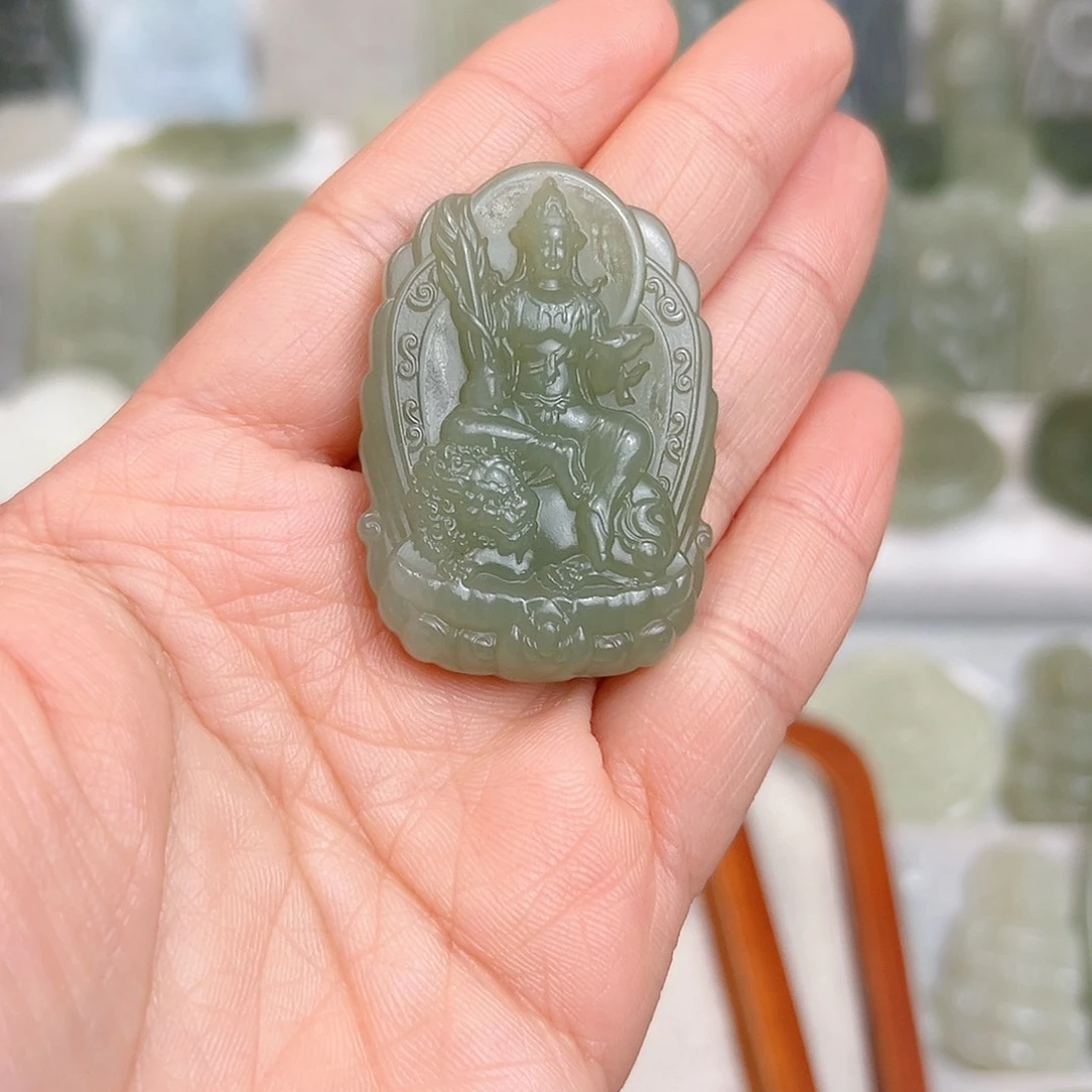 颈饰未镶嵌和田玉三**啦