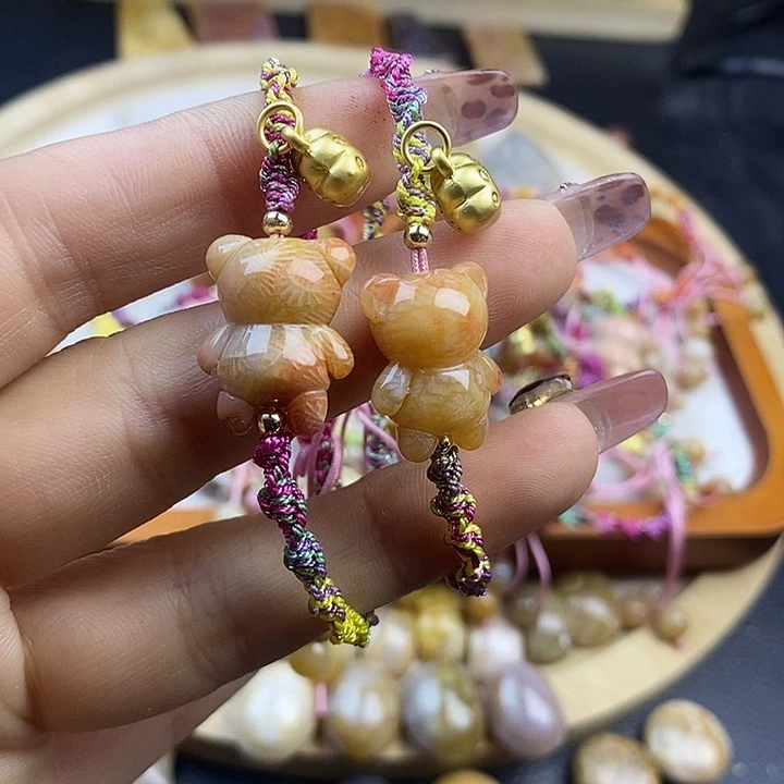 彩***鱼硅化珊瑚（珊瑚玉）未镶嵌颈饰