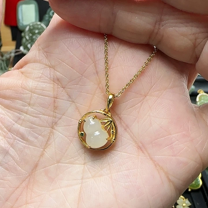 颈饰银S925镶嵌和田玉