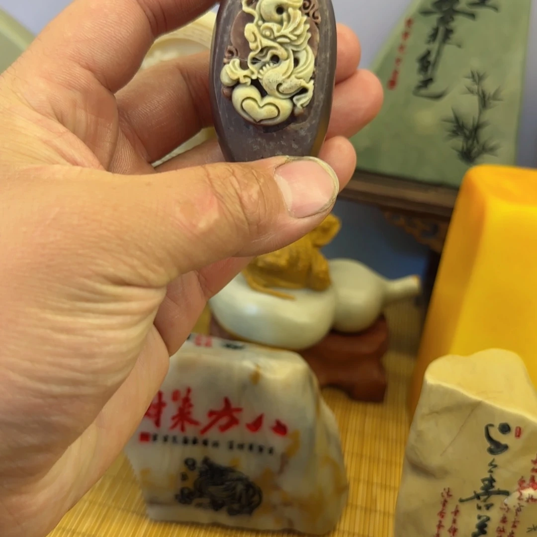 摆件一**骨石头雕刻艺术设计