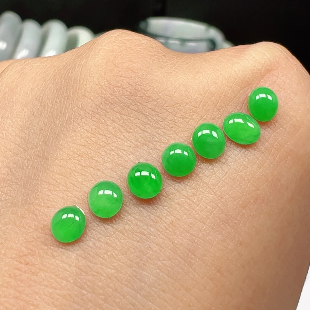 翡翠未镶嵌耳饰7颗