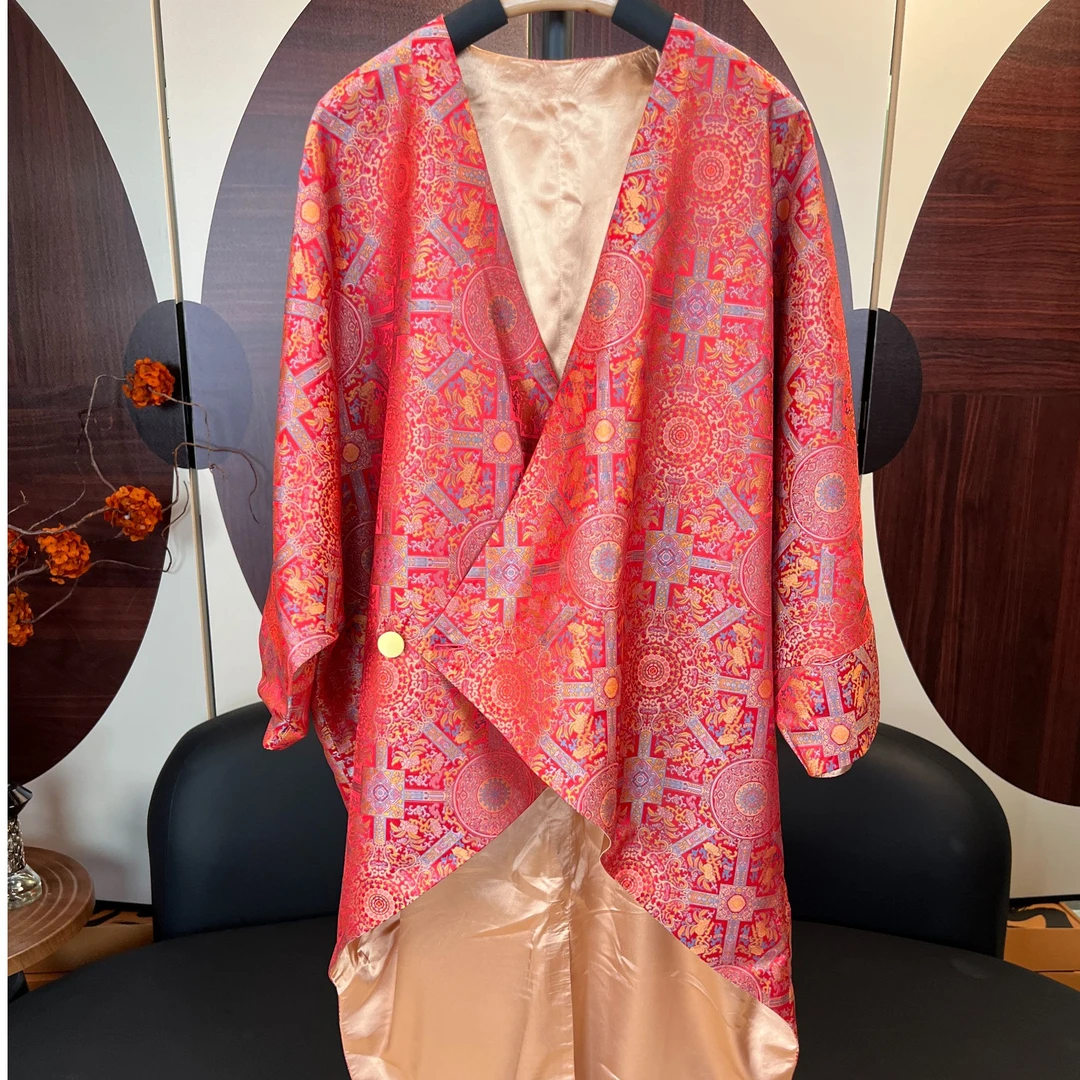 丸绔新中式红色设计款外套