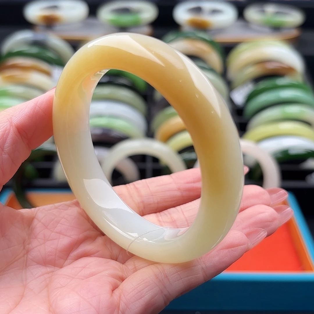 和田玉未镶嵌手镯温柔奶盖满圈糖56.6