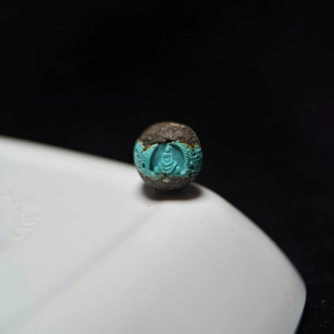 山与枢原矿绿松石手工雕刻石窟无相佛文玩配圆珠高瓷玉化地大质检