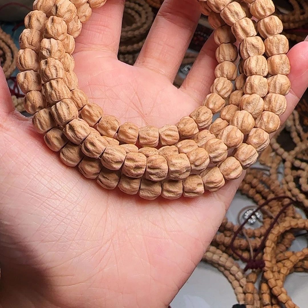 柏香籽/百香籽吊坠宝**?