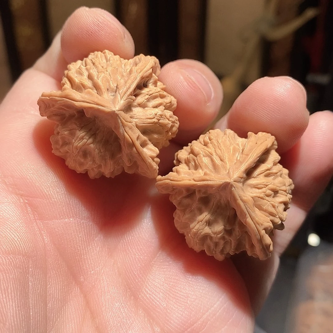 文玩核桃把件32盘山三棱全品