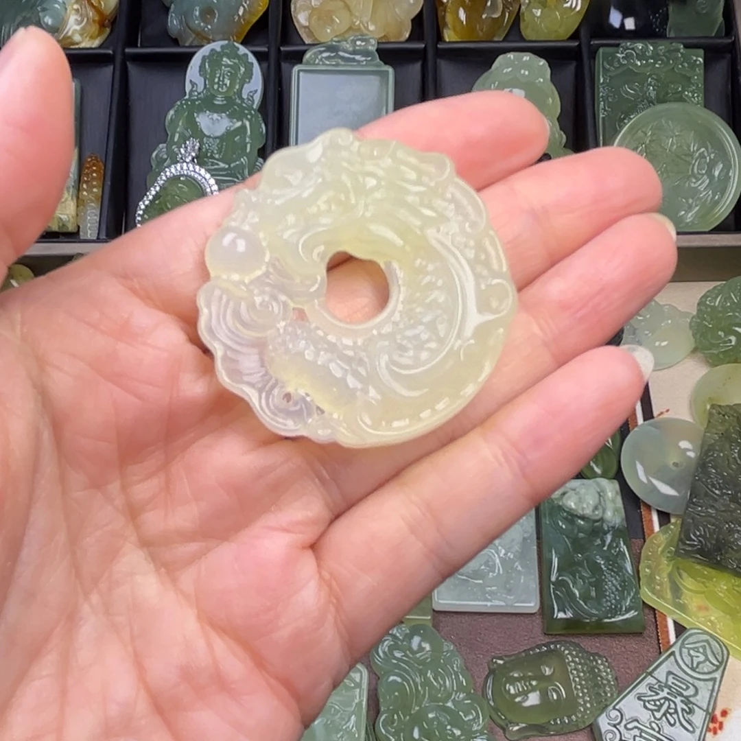 蛇纹石玉未镶嵌吊坠(赠链)