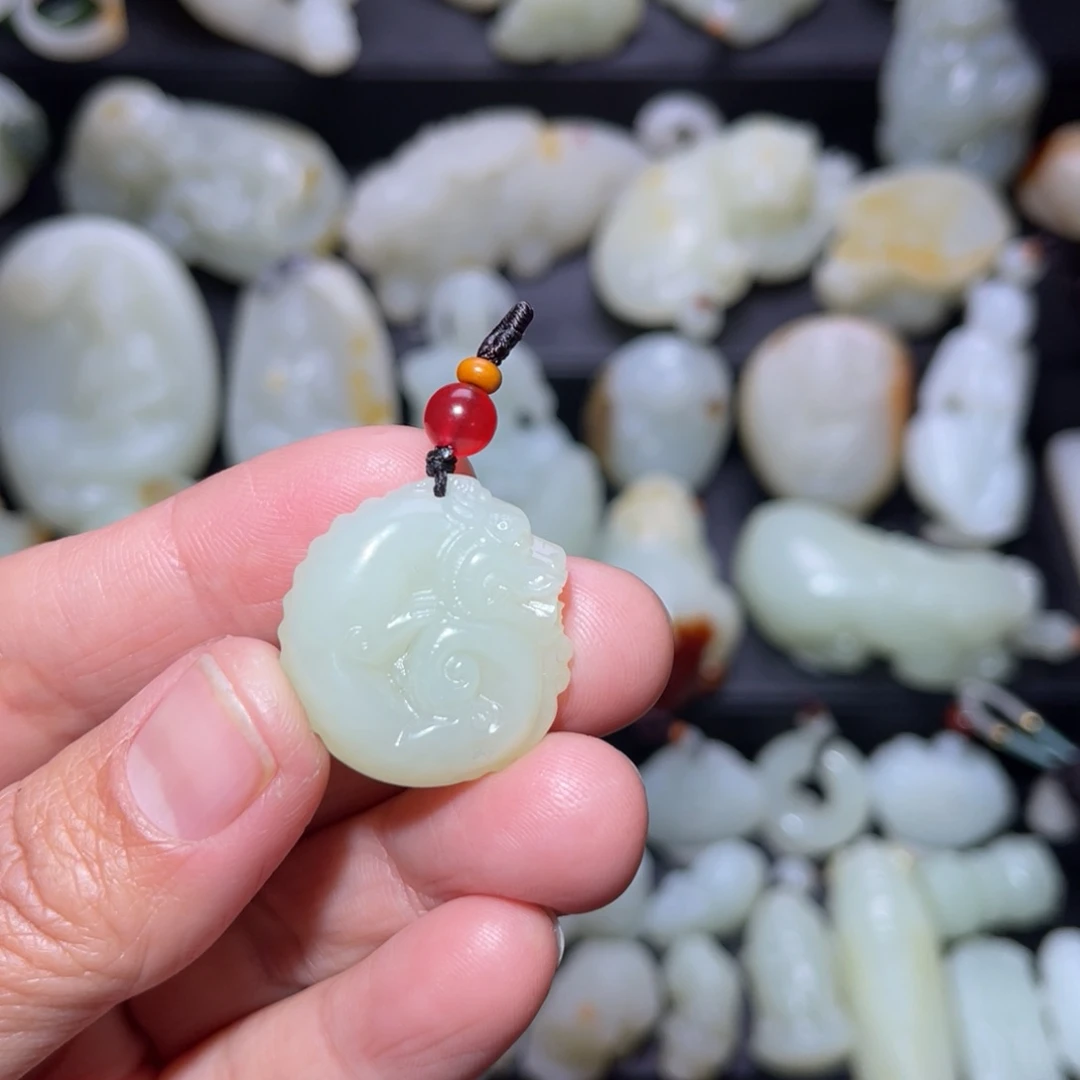 和田玉颈饰未镶嵌