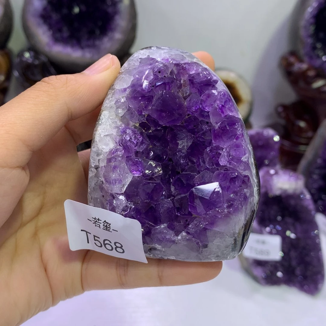 织绣乌拉圭紫水晶