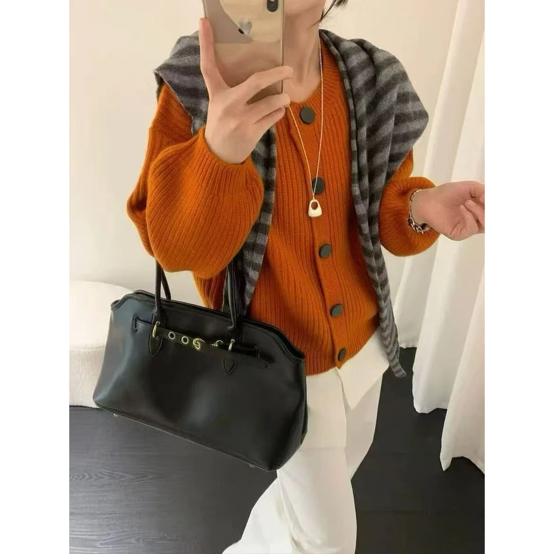 韩系穿搭 欧货大扣子圆领开衫百搭显瘦毛衣软糯针织毛衣女