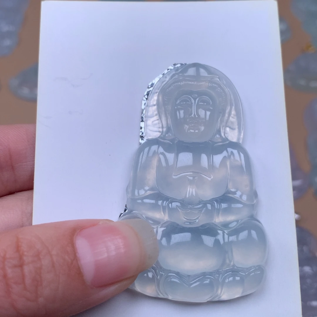 大***车翡翠未镶嵌颈饰缅甸翡翠