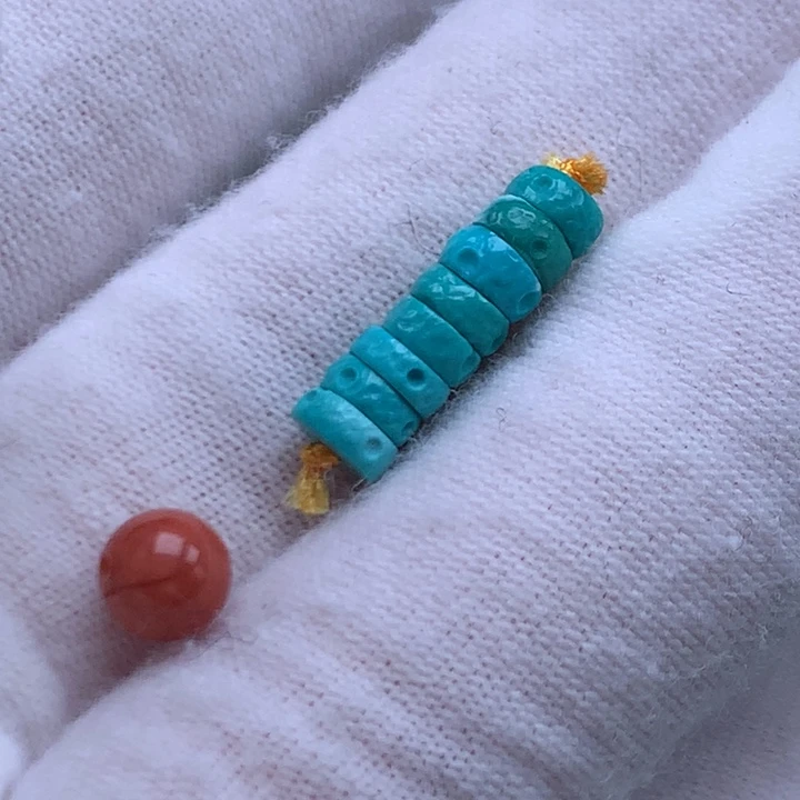蜜蜡未镶嵌珠宝奇石
