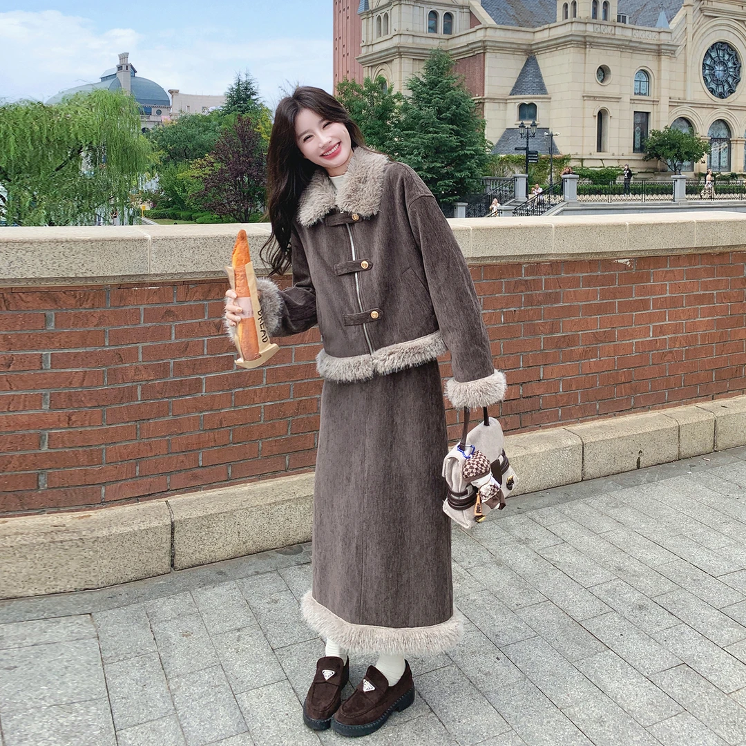 灰咖色90绒羽绒内胆套装裙女2025冬季新款巨好看的韩系chic两件套