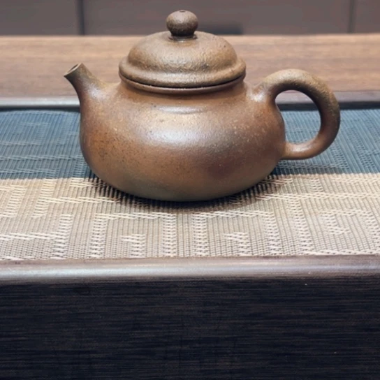 茶壶紫砂黄龙山原矿青段半手工柴烧(150 cc)