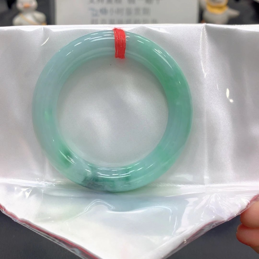 翡翠未镶嵌手镯翡翠8