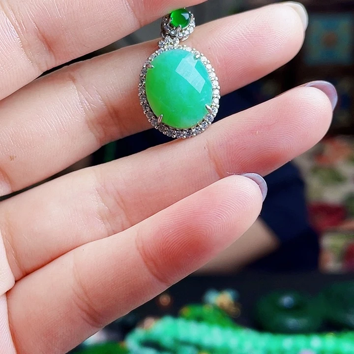 翡翠银S925镶嵌颈饰多样性