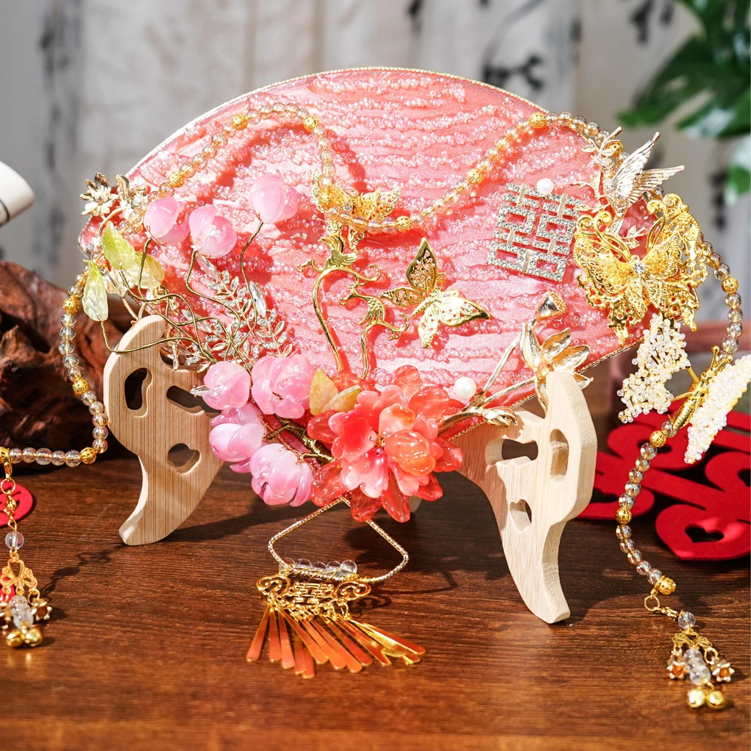 婚礼出嫁拍照晨i袍新中式折扇迎亲新娘团扇道具高端手捧花扇子