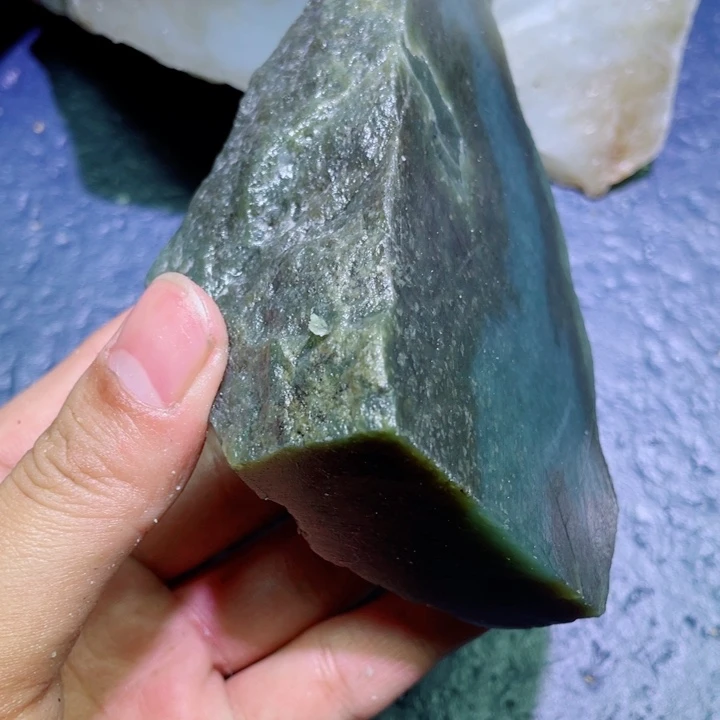 和田玉未镶嵌珠宝半成品