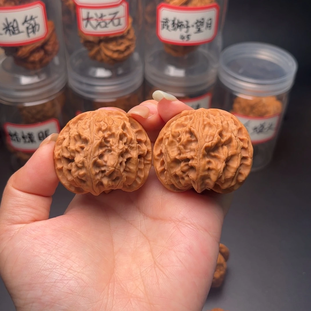 文玩核桃把件42.5苹果园