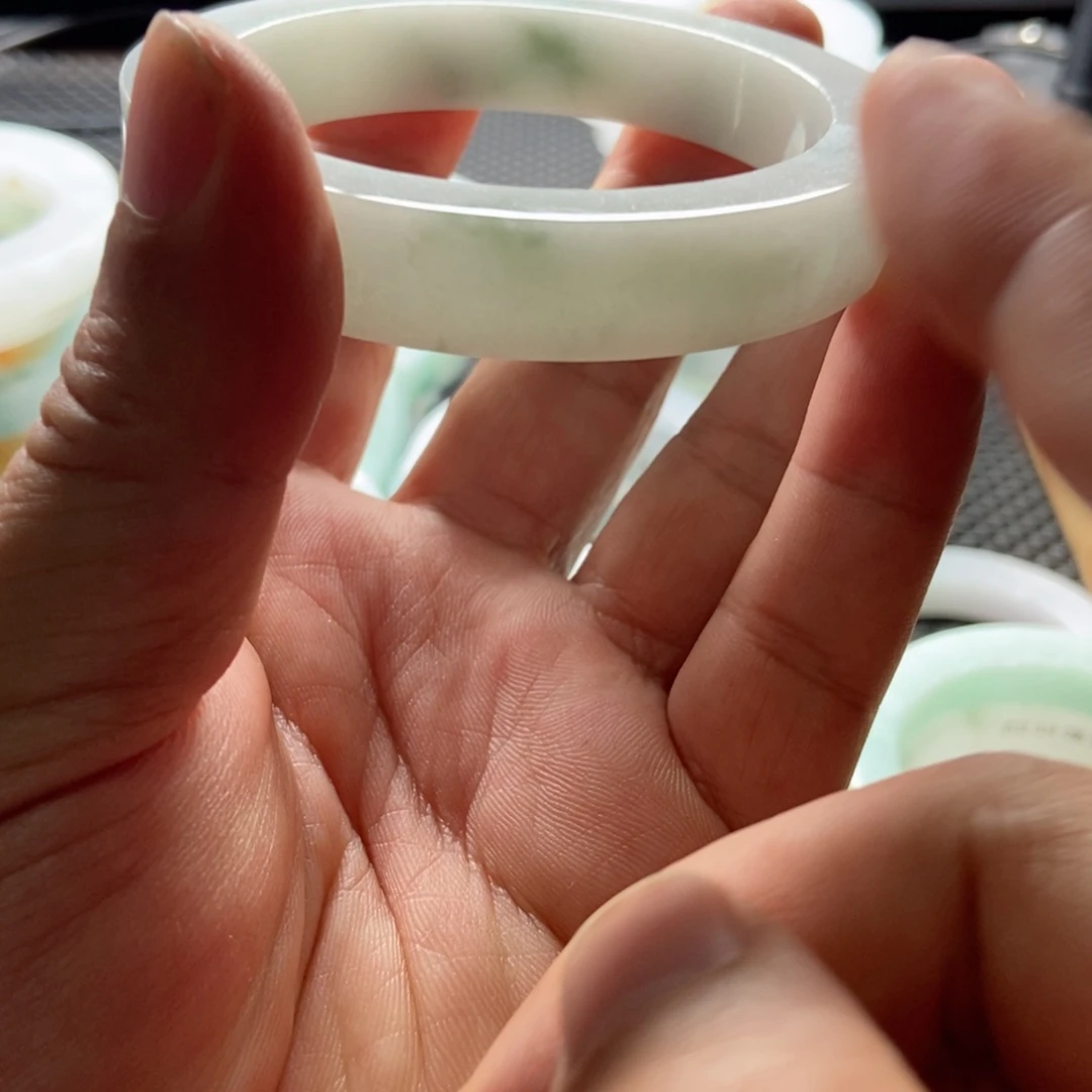 追***生未镶嵌手镯定制翡翠