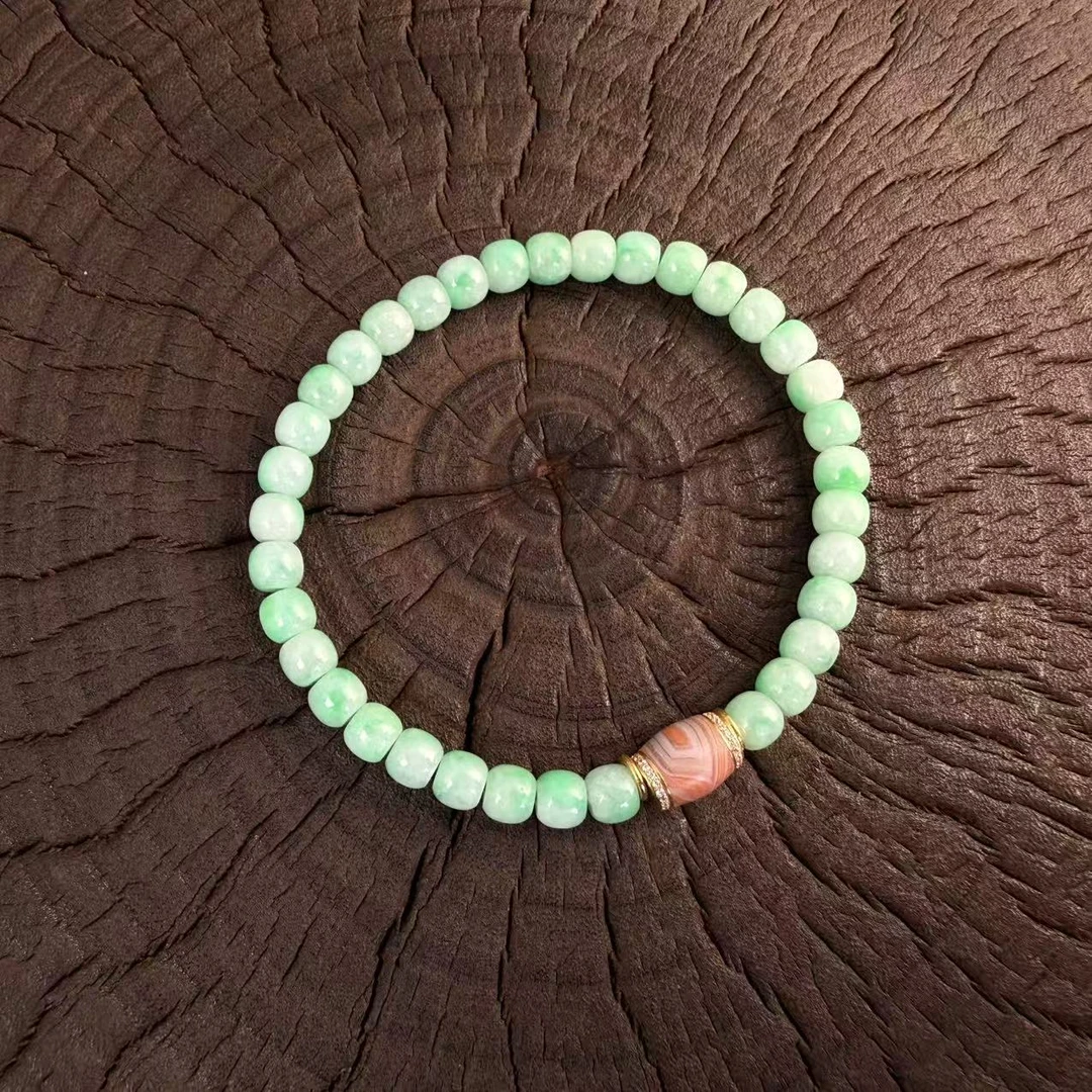 翡翠老型手串  B1074