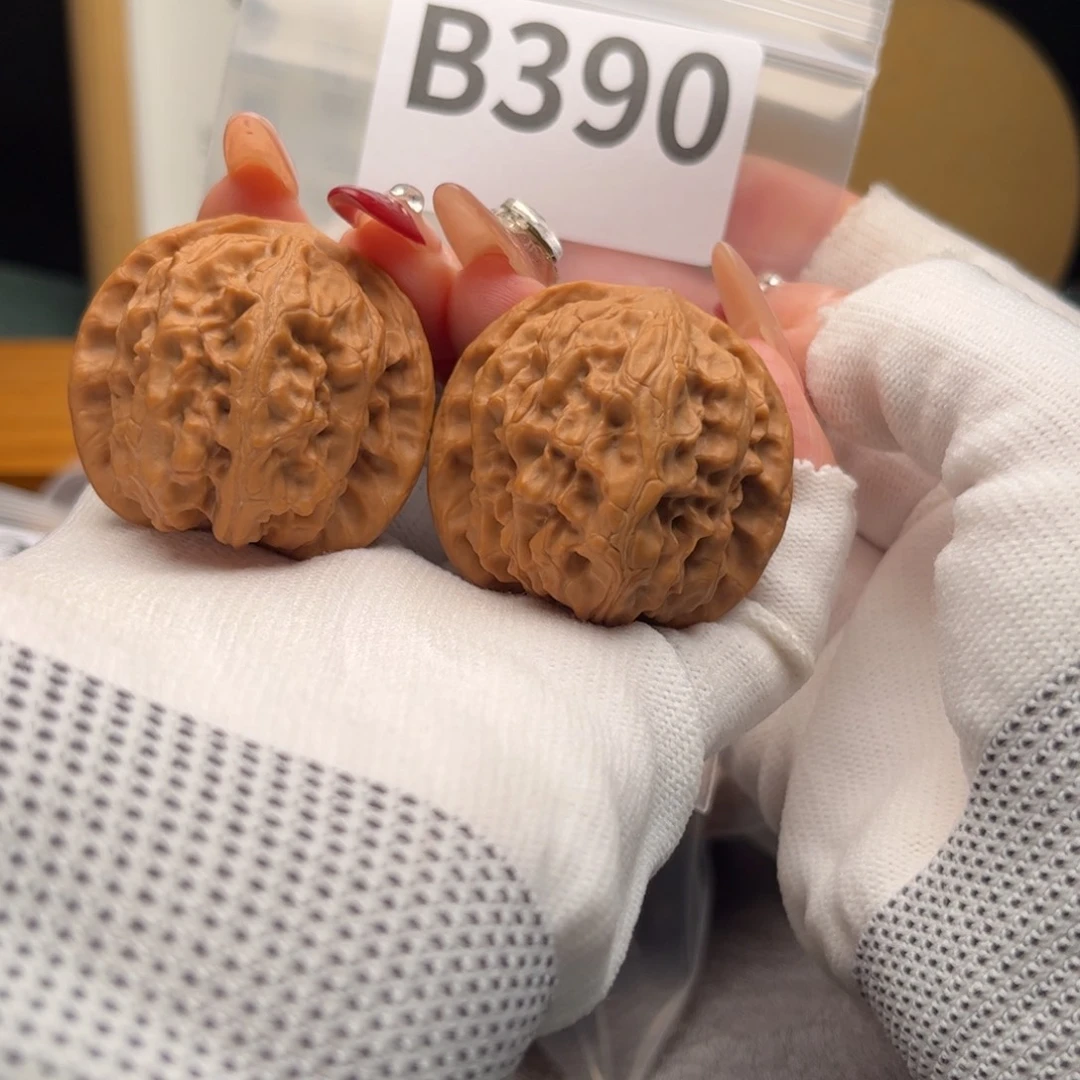文玩核桃把件40野狼b 390