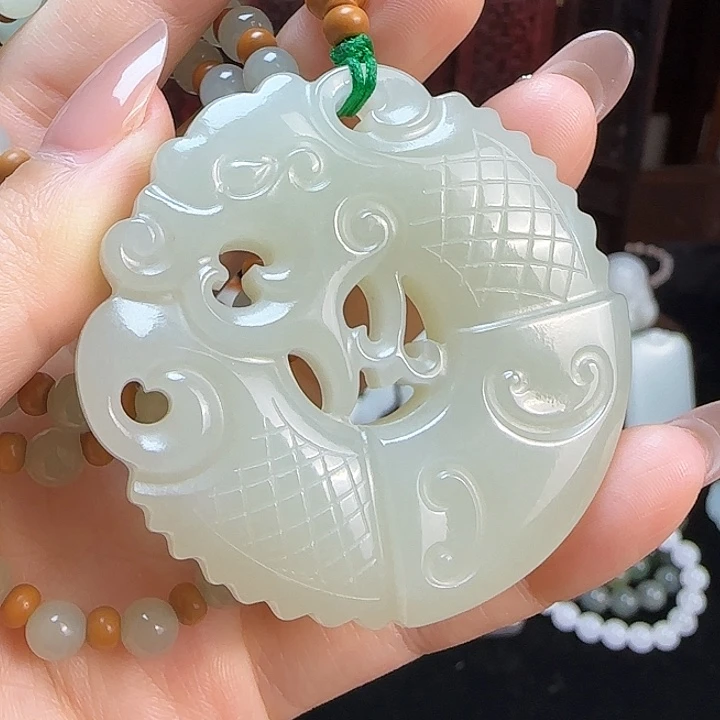 和田玉未镶嵌颈饰定制发货