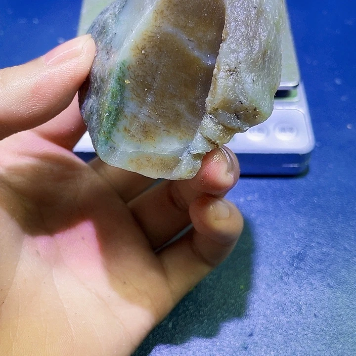 未镶嵌和田玉（糖玉）珠宝半成品