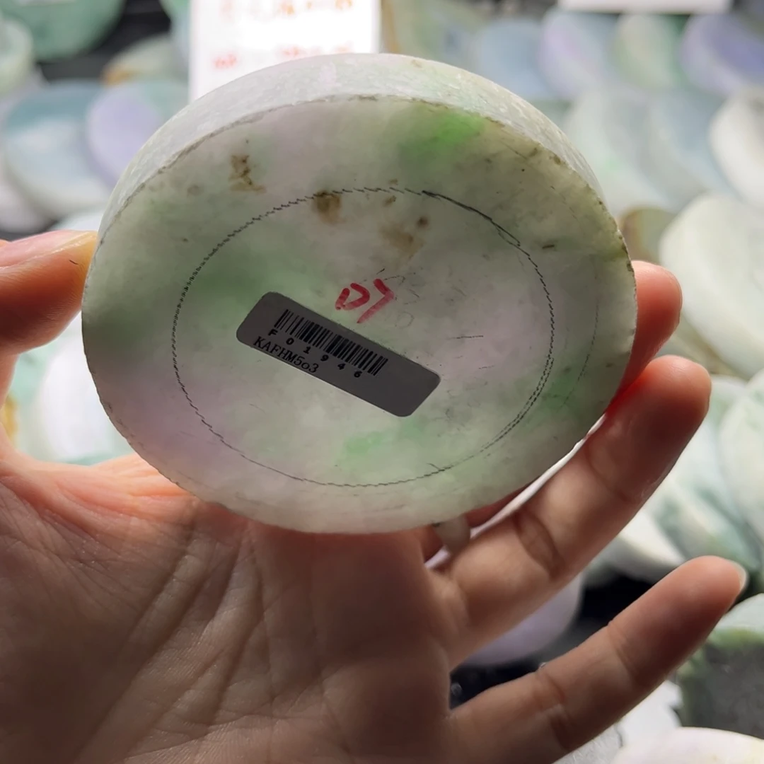 未镶嵌翡翠手镯定制翡翠
