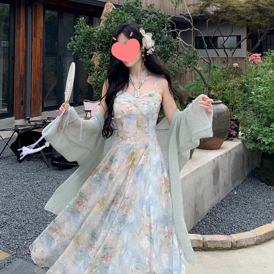 春秋款油画秘境复古油画感气质印花绣花挂脖吊带裙女秋季新款